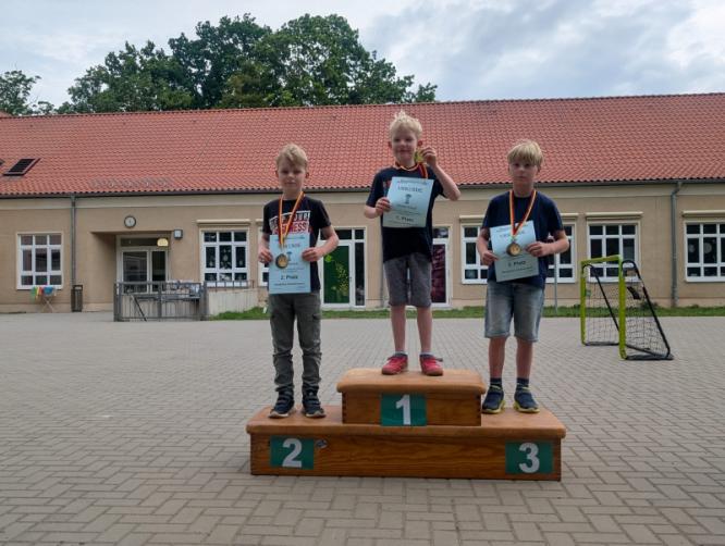 klasse_1_j.jpg